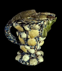Maalaismainen akvamariini keraamisella kuoren koristeella. Toteuttanut Bernard Palissy (1510-1589) 1565 Pariisi, Musee du Louvre
