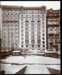 Hotel Prince George, 14 East 28th Street, New York, n. 1905 (hopeagelatiiniprintti)