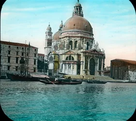 Italia, Venetsia, näkymä Santa Maria della Salute -basilikaan, eli Pyhän Marian terveyskirkkoon, Dorsoduron alue, kuvan päivämäärä: noin 1910. Carl Simonin arkisto