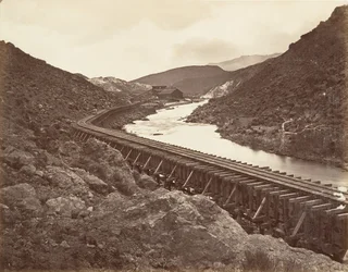 Eureka Quartz Mill and Flume, Nevada, 1875, painettu n. 1876.