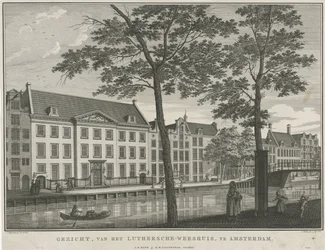 Näkymä luterilaisesta orpokodista Amsterdamissa Näkymä Luthersche-orpokodista Amsterdamissa (otsikko esineessä)