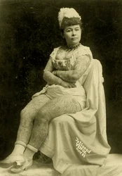 Annie Howardin, tatuoidun naisen, muotokuva, noin 1903