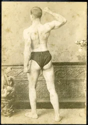 Vahvan miehen muotokuva, n. 1890