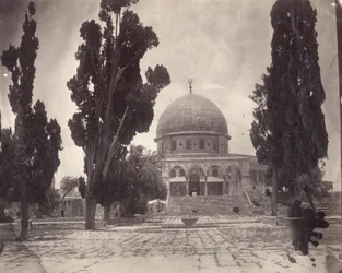 Kalliokupoli Haram al Sharifilla Jerusalemissa, etelästä, 1870