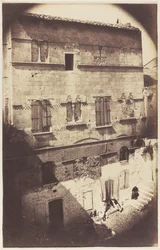 Romaanisen talon julkisivu Saint-Gilles du Gardissa