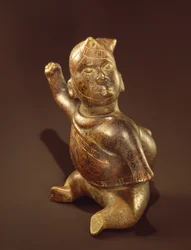 Sarvimainen figuuriastia (keraaminen)