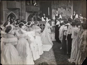 Still elokuvasta "Sixty Years a Queen", n. 1914 (b/w kuva)