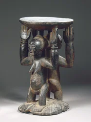Luba Hemba jakkara (puinen)
