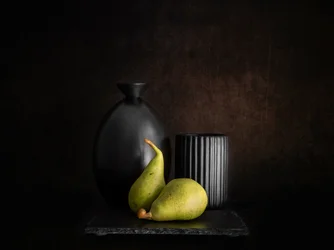 Moody Pears -asetelma