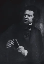 D O Hill, jonka otti hänen kemian avustajansa Robert Adamson