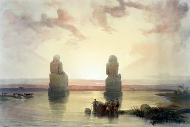 Memnonin patsaat Thebassa tulvien aikana", akvarelli. David Roberts (1796-1864) skotlantilainen taiteilija ja orientalisti. Kuninkaiden laakson lähellä Egyptissä sijaitsevat kolossit, jotka Amenhotep II (n. 1411-1375 eKr.) rakennutti.