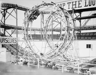 Loop the Loop, Coney Island, New York, n. 1903 (b/w kuva)
