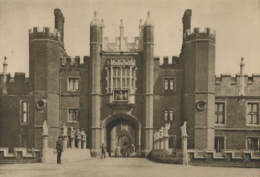 Wolseys West Facade of Hampton Court Palace ja Disinterred Bridge, vuodelta 1935.