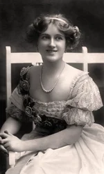 Nina Sevening, brittiläinen näyttelijä, 1900-luvun alku.