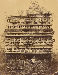 Chichén-Itzá- Nunnan palatsin oikea siipi