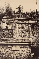 Uxmal, intialainen pohjareliefi, Nunnien palatsi (Uxmal, Bas Relief de l