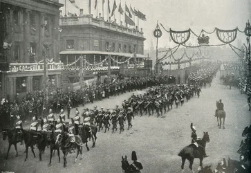 Naval Contingent Crossing London Bridge Southwark, Lontoo, 1897.
