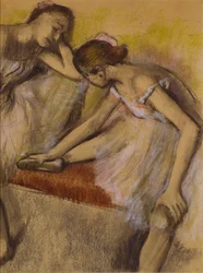 Dancers in Repose, n. 1898 (pastelli ja hiili kudottupaperille)