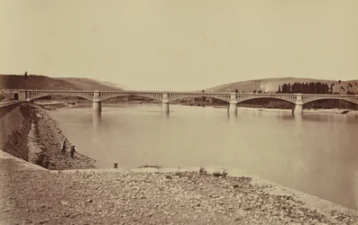 Antajat. Viaduc