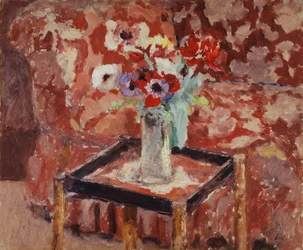 Anemone-maljakko pöydällä, n. 1906