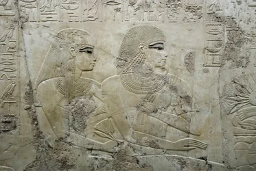 Egyptiläinen antiikki: bas reliefi, joka esittää hautajaisjuhlan vieraita - Visiiri Ramosen hauta (18. dynastia) - Luxor, Thebes, aatelisten hauta Egypti - Egyptin sivilisaatio: Basreliefi, joka kuvaa hautajaisjuhlan vieraita, hautakammiosta Tomb of