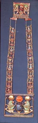 Nousevan auringon kaulakoru, Tutankhamonin haudasta (n. 1370-52 eKr.) Uusi kuningaskunta (kulta upotettu puolijalokiveillä)