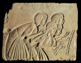 Tabletti, joka kuvaa neljää kirjuria työssä, Uusi kuningaskunta, noin 1400 eaa