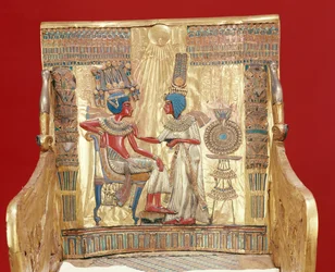 Valtaistuin, Tutankhamonin haudalta (n. 1370-1352 eKr.) Uusi kuningaskunta (kulta)