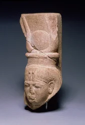 Hathorin pää, Serabit-el-Khadimista Siinain niemimaalta, Uusi valtakunta, n. 1279-1213 eaa. (kvartsiitti).