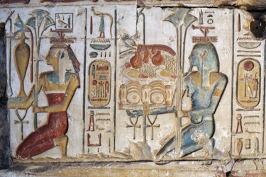 Uhrikohtaus, reliefi, Ramses II:n temppeli, Abydos, Egypti, Egyptin sivilisaatio, Uusi valtakunta, XIX dynastia (kuva)