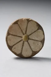 Kukkakoriste, Uusi kuningaskunta, Ramses III:n hallituskausi, 1184-53 eKr. (fajanssi)