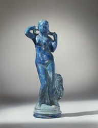 Aphrodite Anadyomenen patsas (sininen fajanssi)