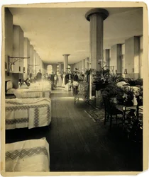 Lasten osasto St. Thomas Hospitalissa Lontoossa, noin 1900