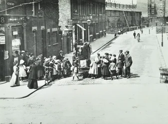 Katuurkuri Putneyssa Lontoossa, 1886
