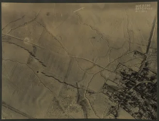Ilmakuva ensimmäisen maailmansodan haudoista, 1918