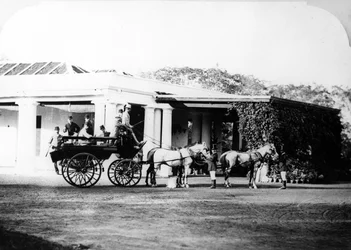 Hevoskärryt siirtomaa-Intiassa, noin 1870-luku