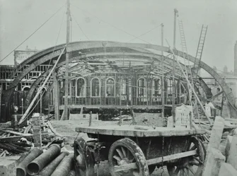 Kings Crossin asema: rakennustyöt käynnissä, 1862