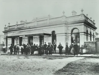 Notting Hill Gaten asema: Metropolitan Railwayn ulkokuori, 1868