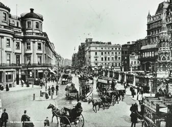Strand ja Charing Cross, 1897