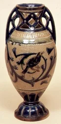 E.Bennettin koristama Bailey-maljakko