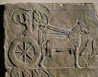 Assyrialaiset sotavaunut ja vaununkuljettaja ...