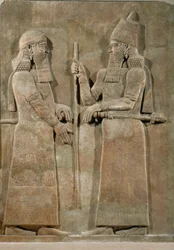 Kuningas Sargon II ja korkea virkamies ...