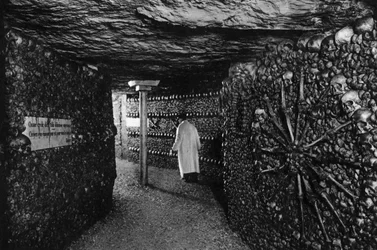 Katakombit, Pariisi, 1931.