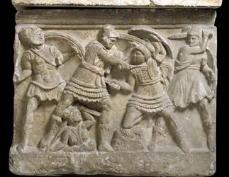 Etruskien taide: "Eteokles ja Polyneikes", kaksi veljestä, Oidipuksen pojat, Chiusi-sarkofagin korkokuva, 3. vuosisata eaa. - Palermo, Kansallinen arkeologinen museo - Oidipuksen poikien, veljesten Eteokleen ja Polyneikeen kaksintaistelu - Korkokuva