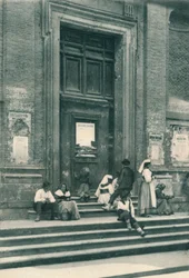 Taiteilijamallien kohtaamispaikka kirkon edessä Via Babuinossa, Roomassa, Italiassa, 1927
