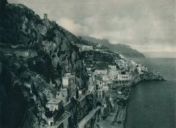Näkymä Amalfi, Italia, 1927