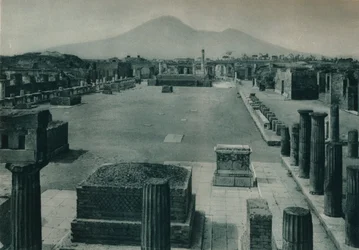 Näkymä foorumista Vesuvius-vuorella kaukana, Pompeji, Italia, 1927