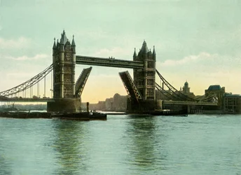Tower Bridge, 1900-luku.