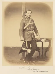 Kapteeni Flood, Sir W. Mansfieldin sotilassihteeri