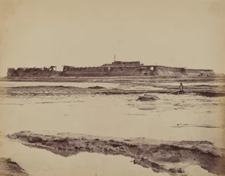 Pohjois-Takun linnoituksen ulkopuoli Peihojoella, jossa näkyy englantilainen ja ranskalainen sisäänkäynti, 21. elokuuta 1860.